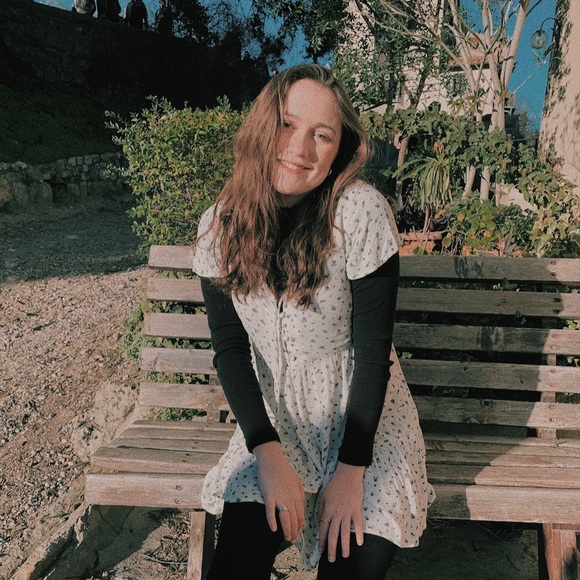 Meet your Posher, Hannah - Picture 1 of 1